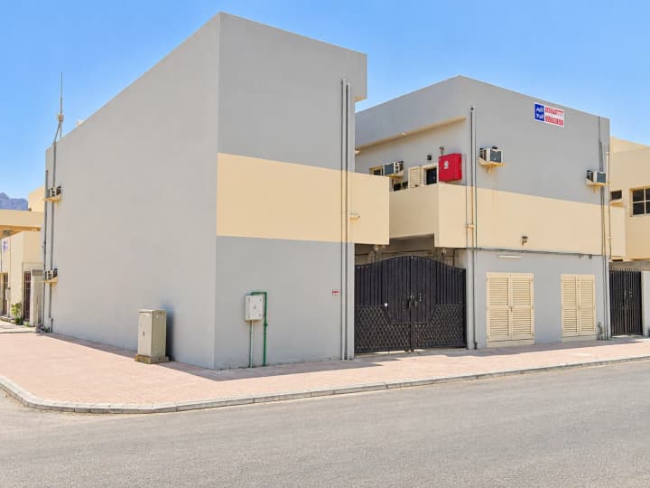 For Rent | Labour Accommodation – Dibba Industrial Area, Dibba Al-Fujairah – 24 Rooms + 20 Bathrooms + 2 Kitchens – Fully Furnished